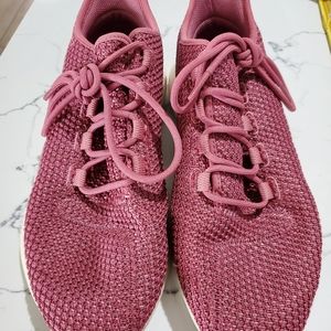 Tubular shadow shoes